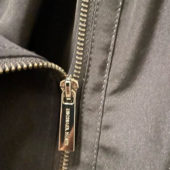 Elegant Black Michael Kors Women's Trench Coat - Picture 3 of 5